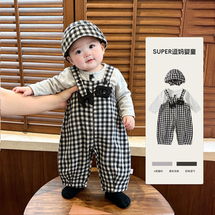 宝宝早秋套装时尚韩版洋气男宝衣服秋装格纹背带打底衫两件套秋款