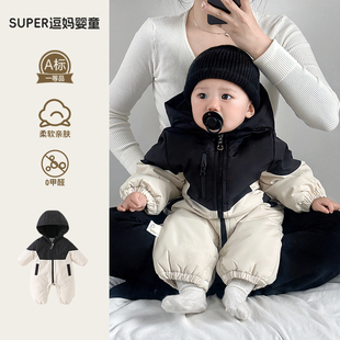 婴儿外出服冬装韩版洋气男宝工装风连体衣加绒加厚保暖周岁服冬季