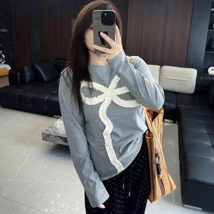 个性蝴蝶结打底衫 25年大码女装胖mm秋冬新款显瘦遮肉加绒长袖T恤