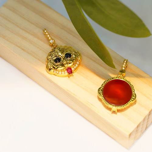 18k金红玛瑙小狗吊坠百搭DIY配件