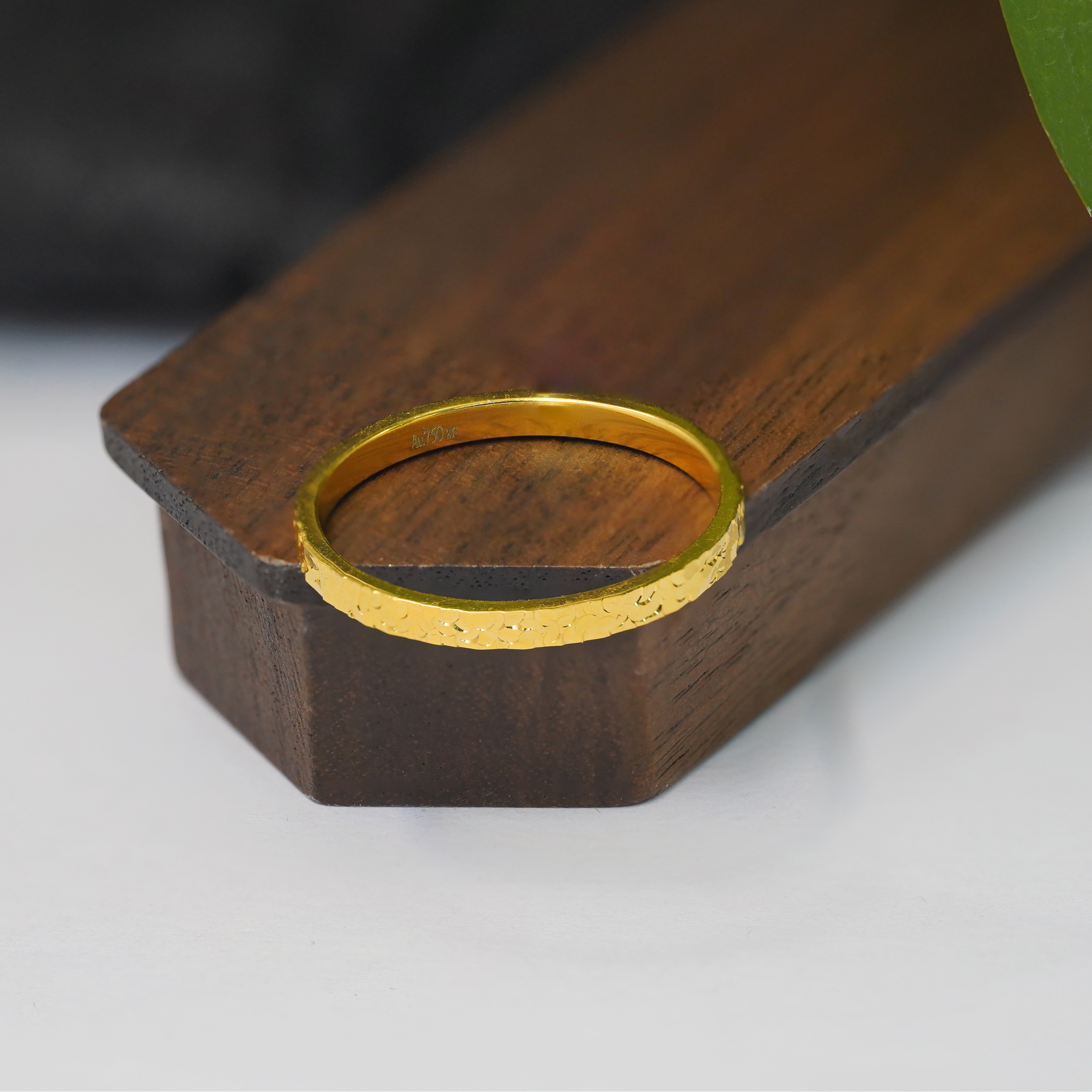 18k金碎冰冰戒指女时尚百搭女款