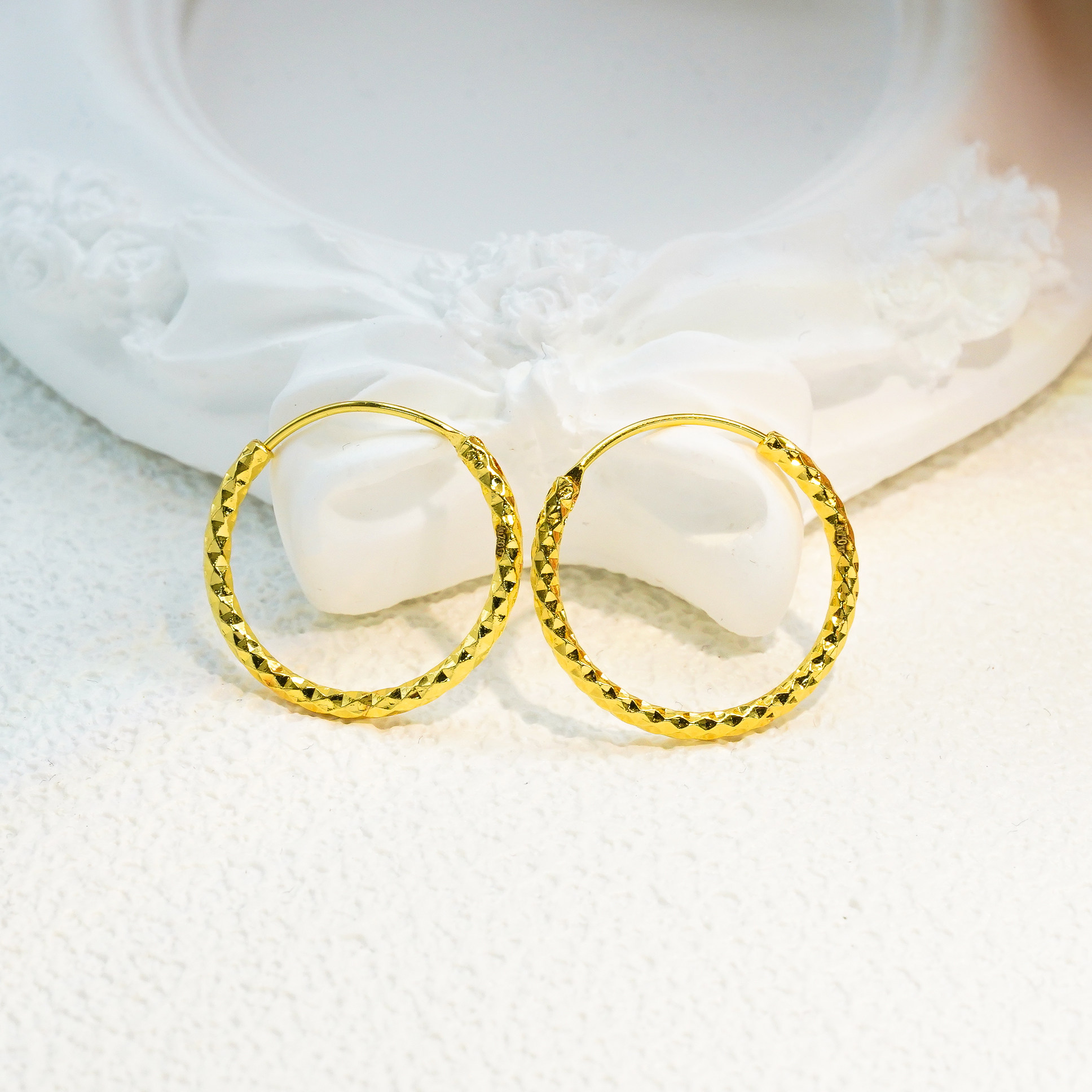 【严选】18k金璀璨麻花耳圈女轻奢时尚精致款耳饰不脱模WT0533,珠宝/钻石/翡翠,耳饰,淘宝优惠券,粉丝福利购,淘宝优惠卷