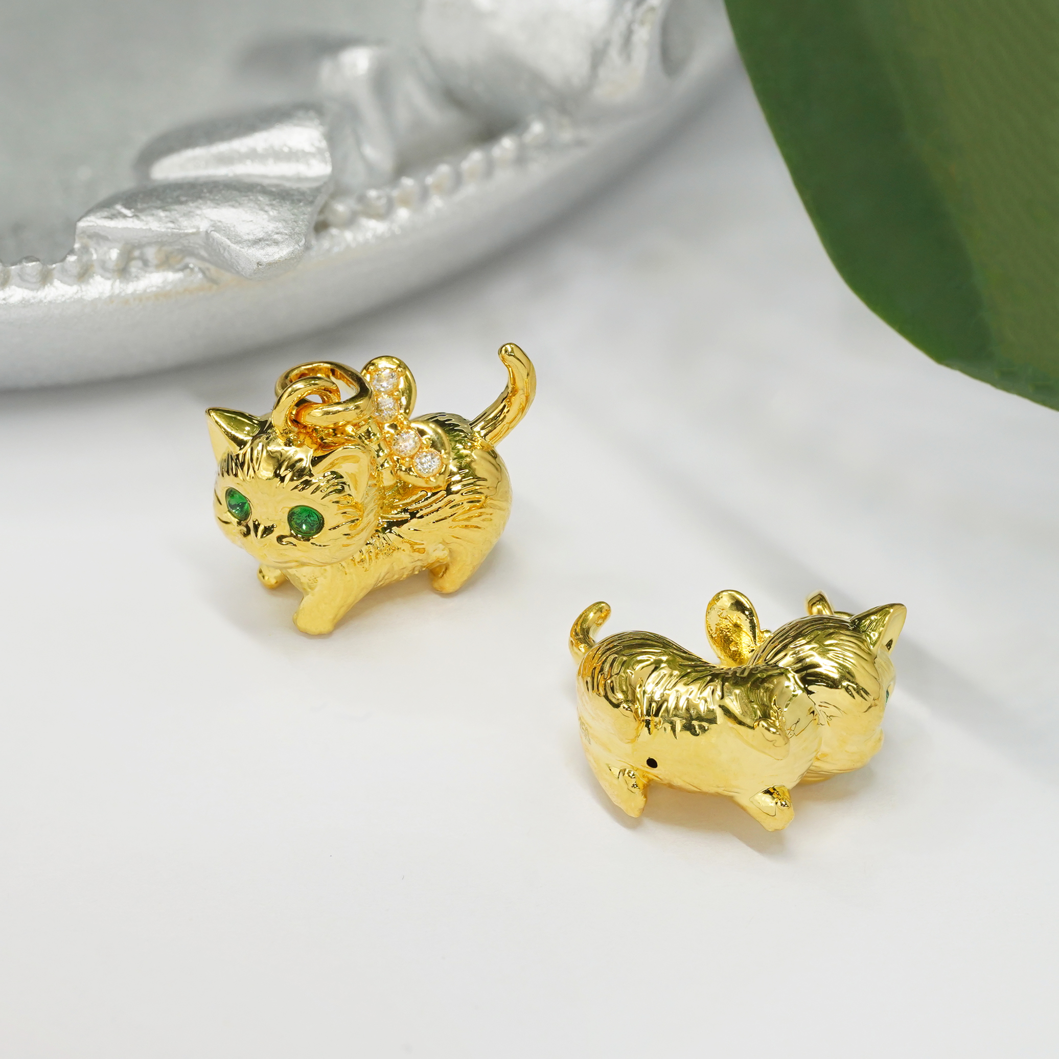 18k金蝴蝶结傲娇小猫项链吊坠