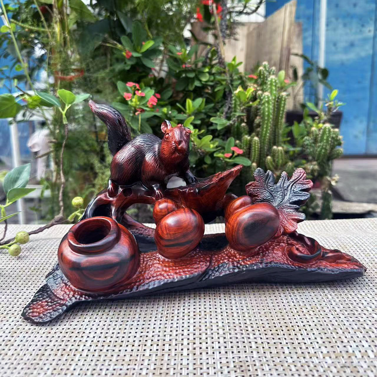 大红酸枝整木雕招财松鼠27×12×16交趾黄檀红木工艺寻宝鼠摆件
