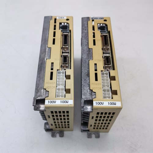 MSD011P1E松下伺服驱动器，输入电压100V，输出功率100W
