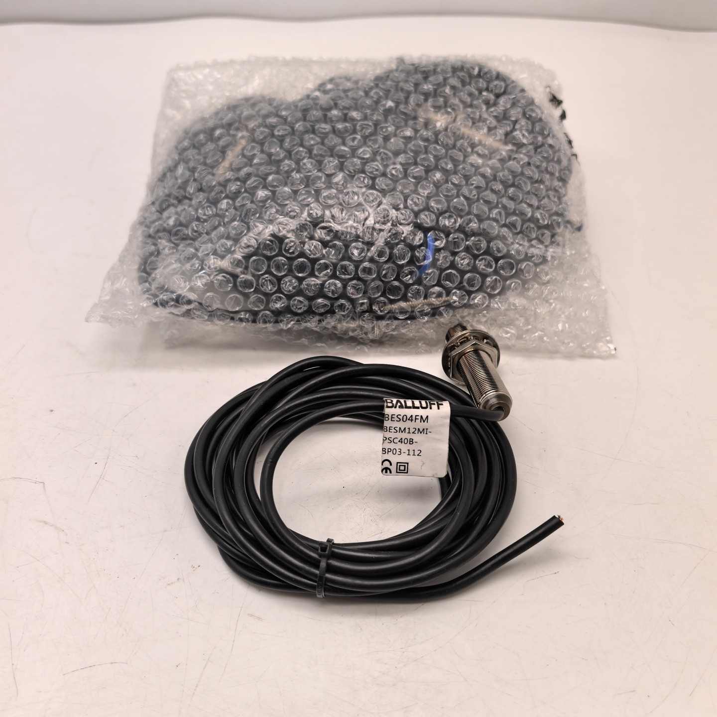 巴鲁夫接近开关BES04FM线长12米