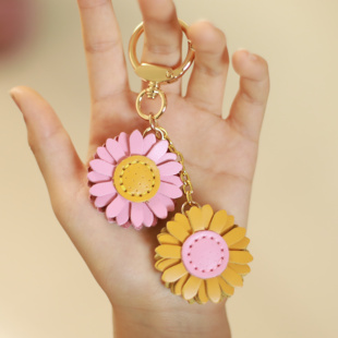 小雏菊原创定制手工头层牛皮花朵包包挂件汽车钥匙扣配饰创意礼品