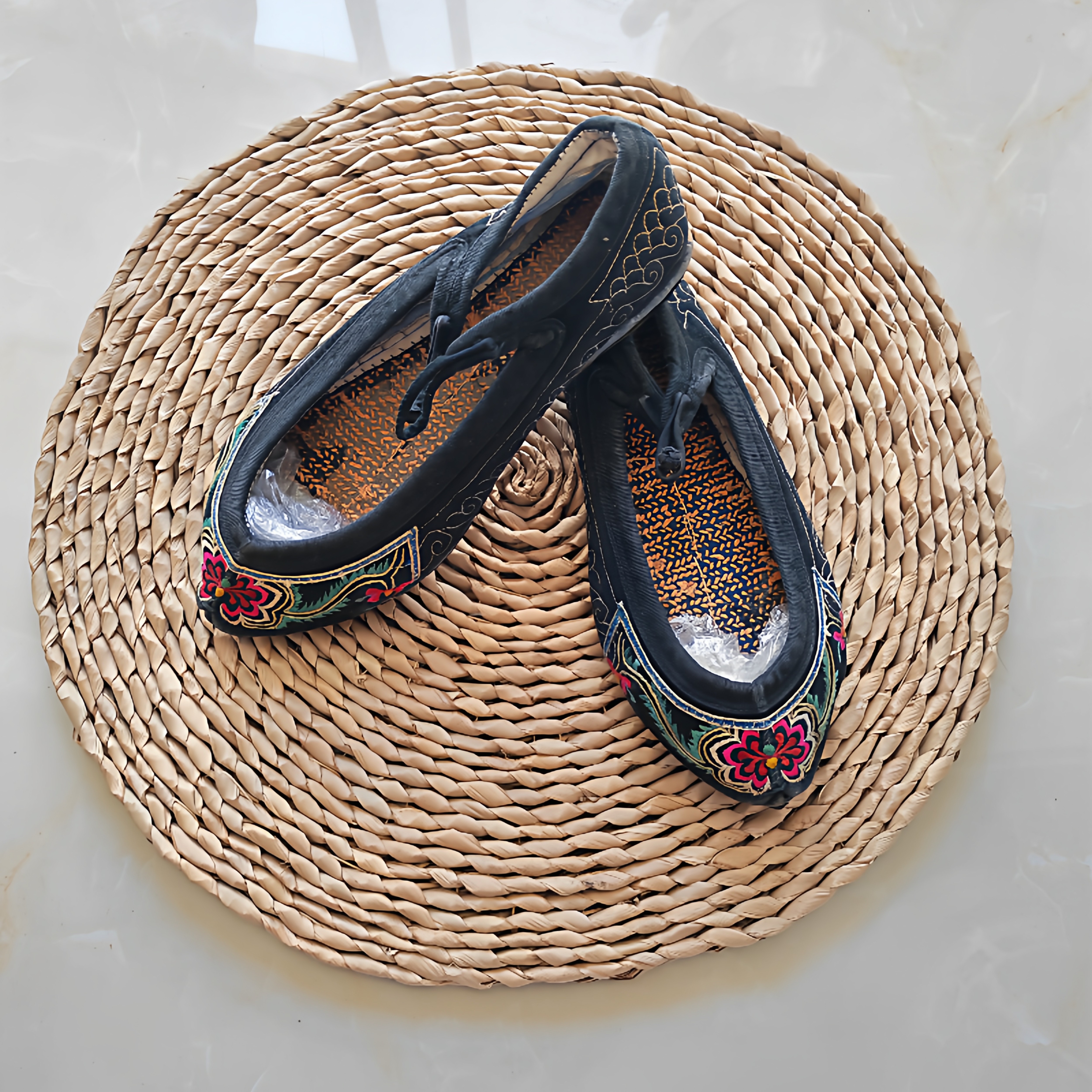 35码半绣花鞋复古丁字扣老绣鞋盘扣纯手工千层底老货尖头中式鞋,女鞋,绣花鞋,淘宝优惠券,粉丝福利购,淘宝优惠卷