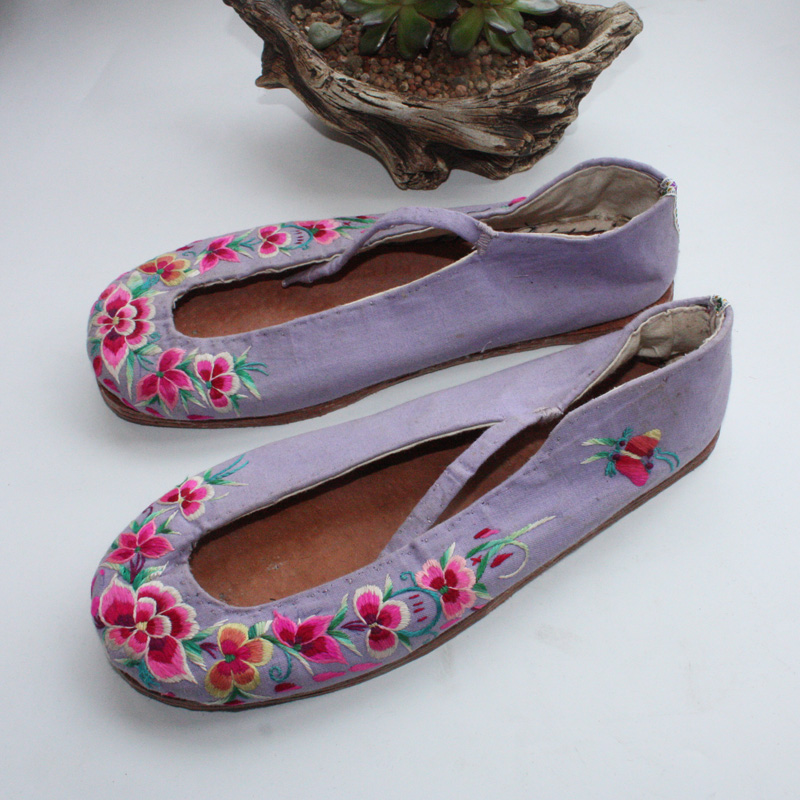 露趾老绣鞋一字扣全新