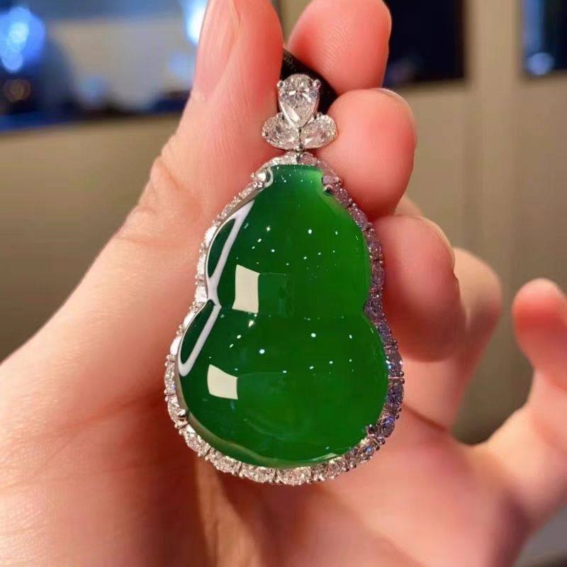 缅甸高冰种正阳绿葫芦翡翠独龙玉吊坠925镶嵌帝王绿满绿玉挂件