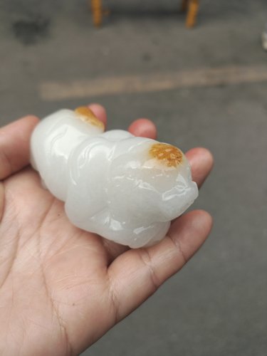新疆白玉老虎黄沁皮手工雕刻生肖虎手把件把玩摆件送男友玉老虎