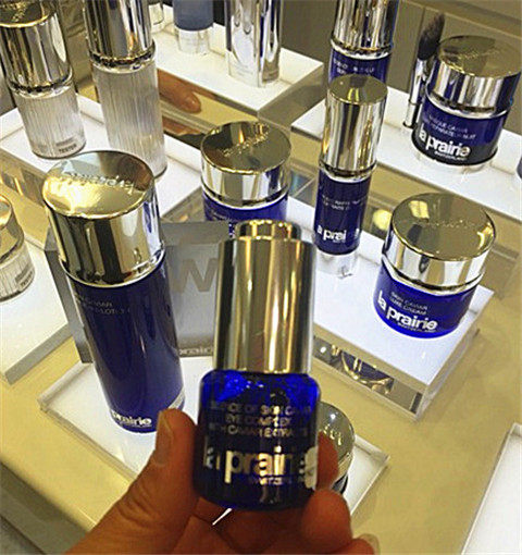 现货 La Prairie蓓丽/莱珀妮 鱼子精华眼部紧致啫喱 15ML在类目 美容护肤/美体/精油, 眼部护理（新）, 眼部精华中 - 来自Buy2taobao.com提供专业的淘宝代购服务