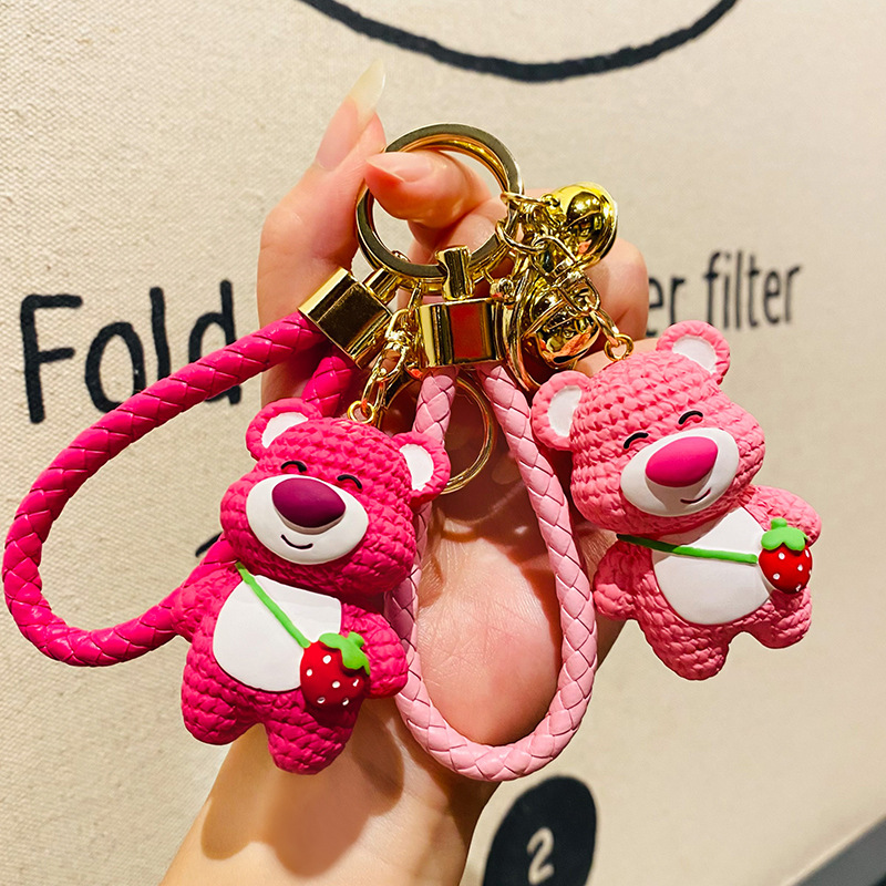 树脂草莓小熊立体卡通小熊挂件创意车钥匙扣可爱书包挂饰一对礼品