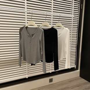 resource 内搭弹力打底衫 美式 T恤 复古小众钉扣设计V领长袖