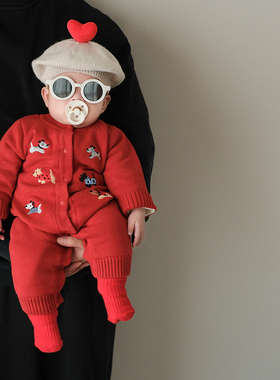 韩版冬季宝宝红色连体衣超萌针织加绒外出爬爬服满月婴儿新年衣服