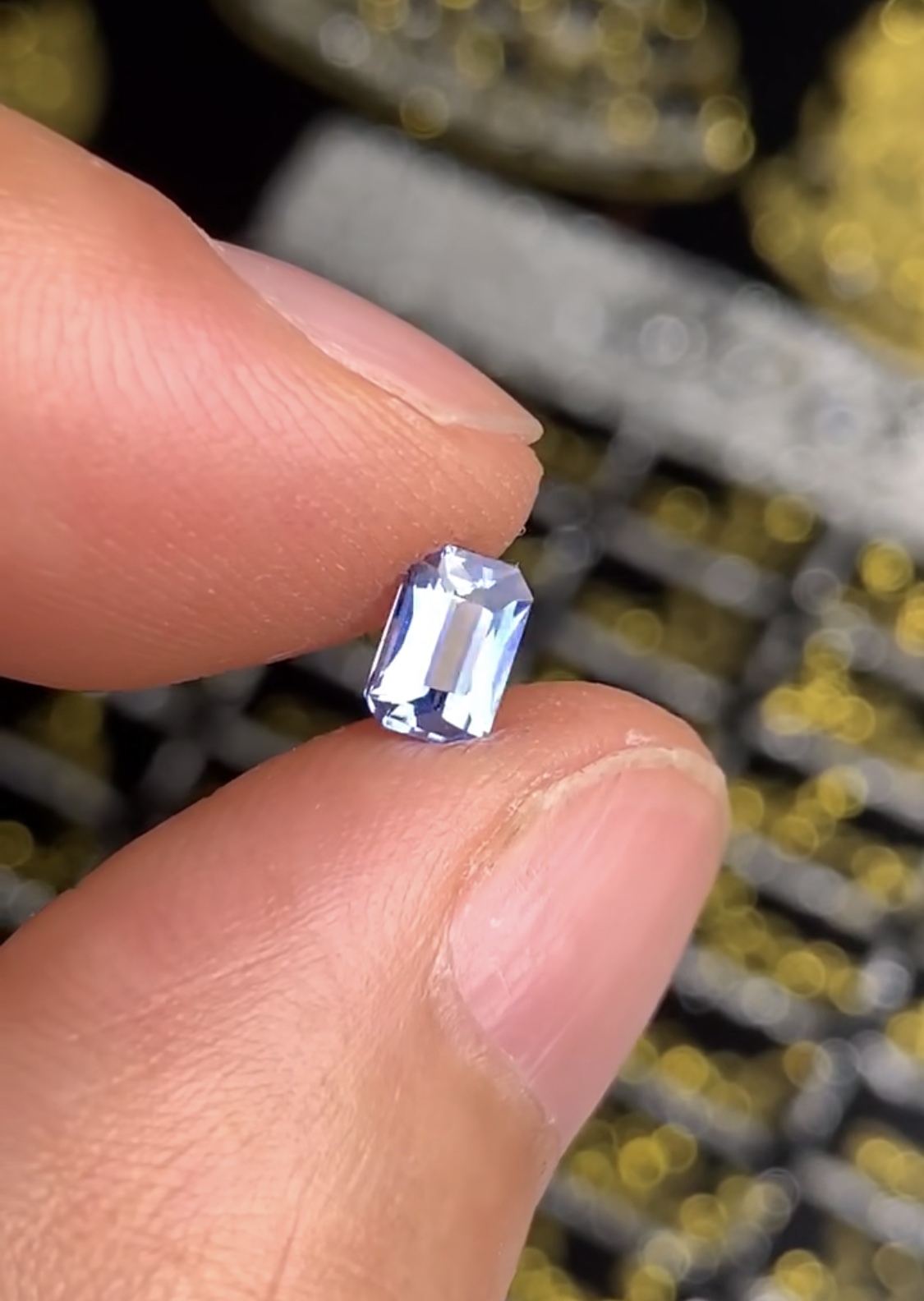 0.59克拉 斯里兰卡天然老烧矢车菊色蓝宝石（1127）