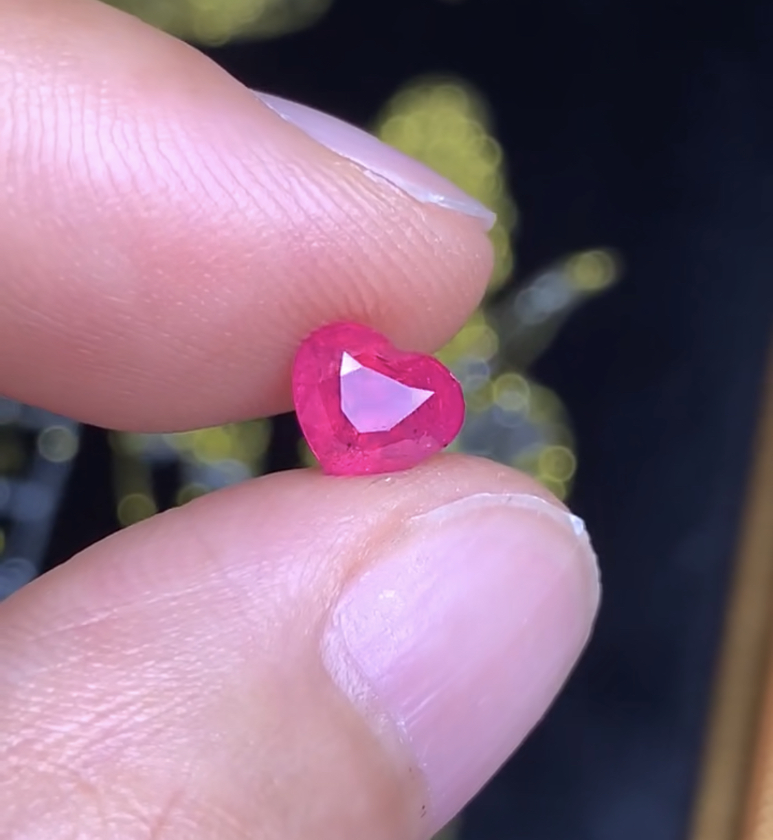 1.09克拉 坦桑尼亚天然无烧马亨盖尖晶石 草莓熊（1202）