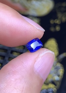 1211 斯里兰卡天然无烧长春花色紫蓝宝 1.04克拉 海外矿区捡漏