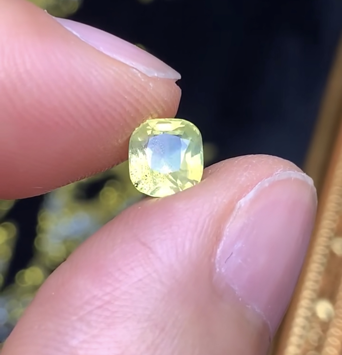 自家矿出 1.11克拉 斯里兰卡天然无烧梦幻荧光笔金绿宝石（1204）