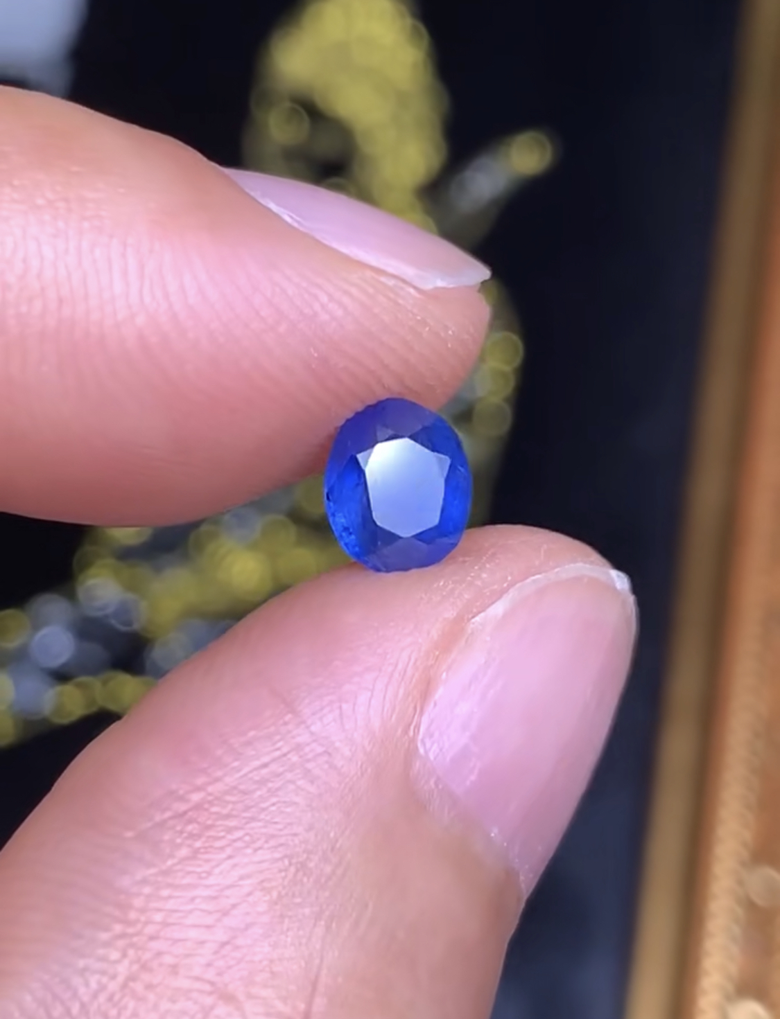 海外矿区捡漏 1.13克拉 斯里兰卡天然老烧矢车菊蓝宝石 （1202）
