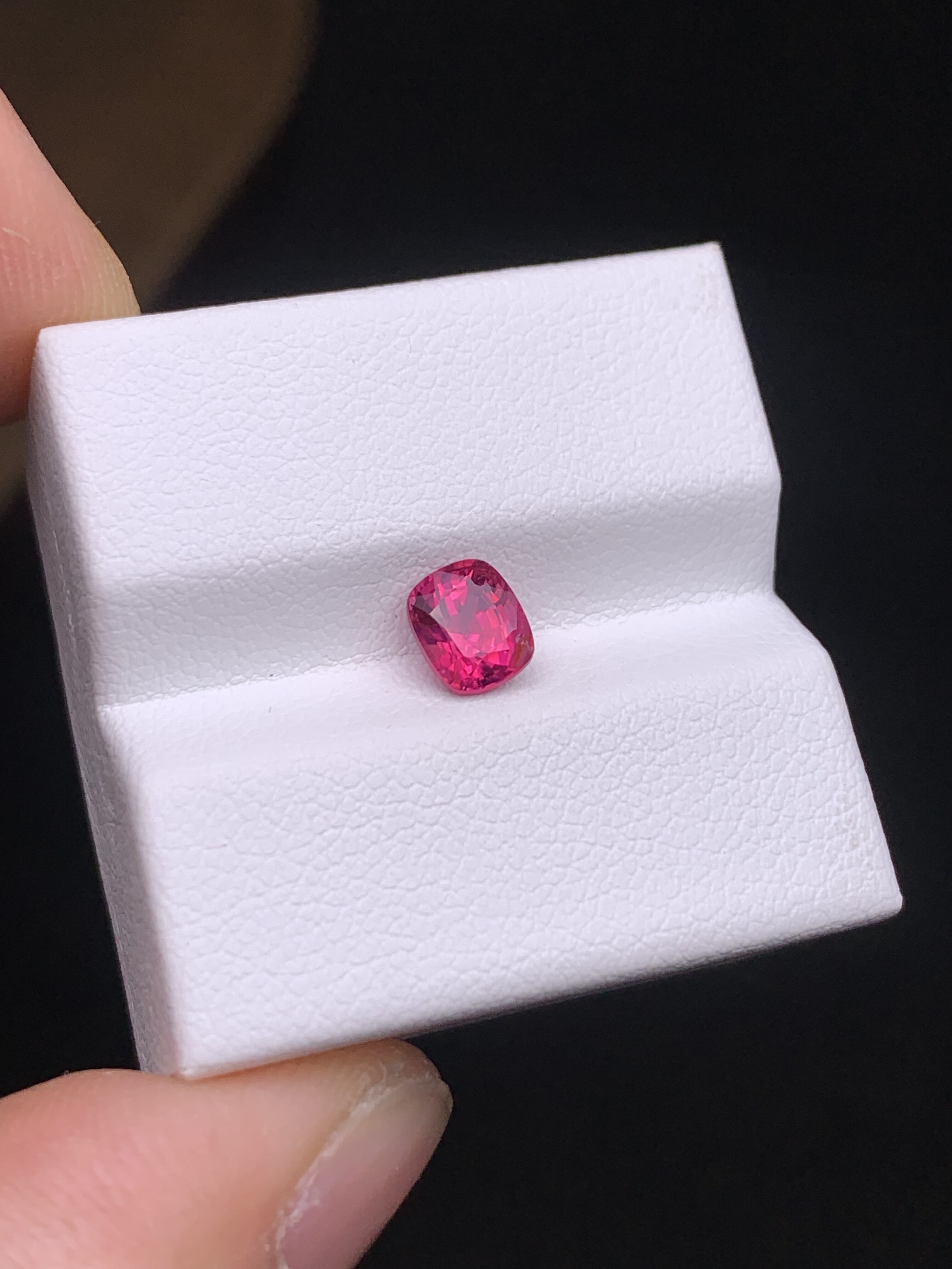 0.87克拉 缅甸天然无烧尖晶石 绝地武士 （0119）,珠宝/钻石/翡翠,裸石,淘宝优惠券,粉丝福利购,淘宝优惠卷