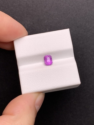 1.03克拉 斯里兰卡天然老烧梦幻晚霞色蓝宝石（0309）