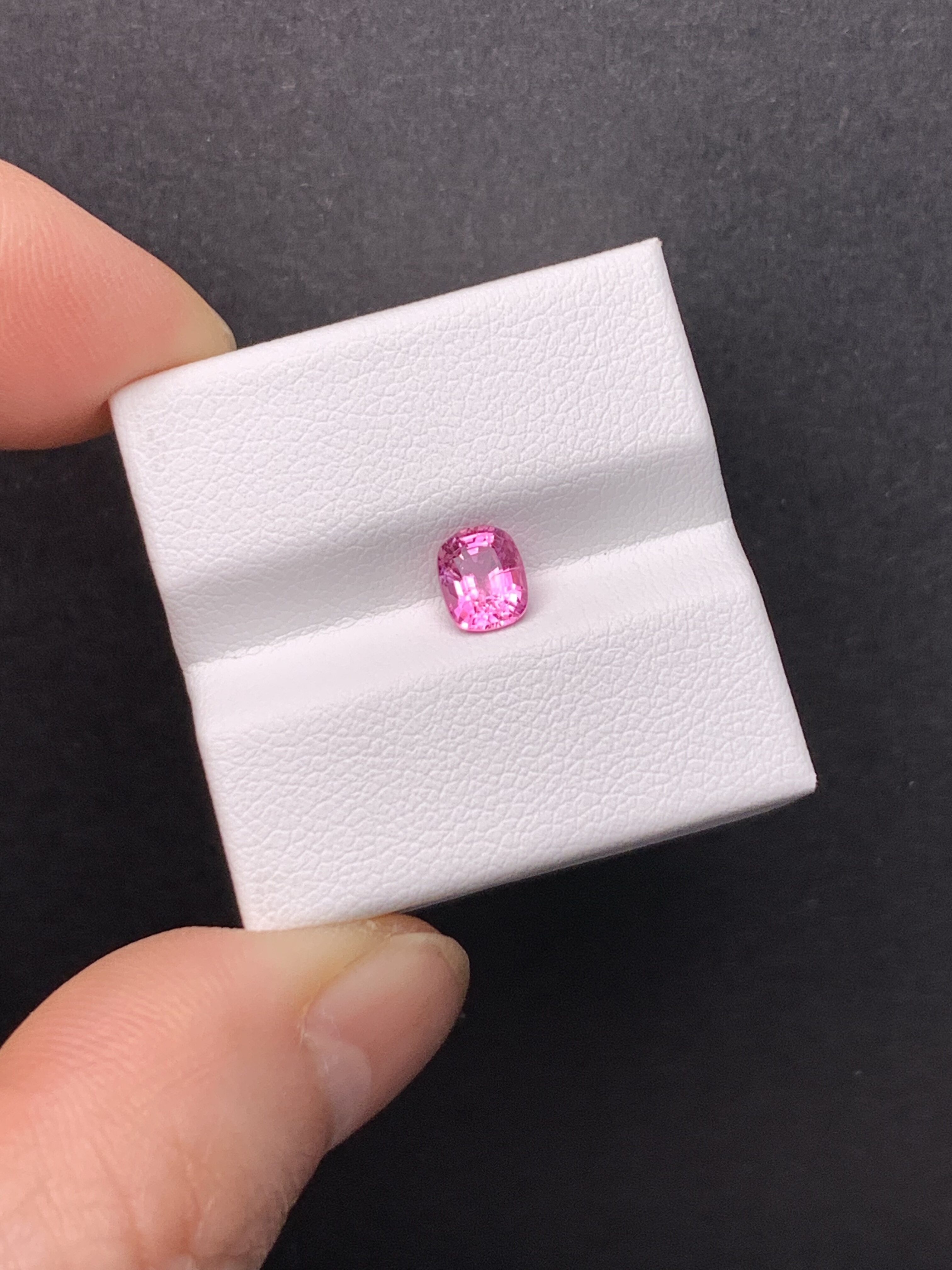 0.77克拉 缅甸天然无烧尖晶石 热粉（0110）,珠宝/钻石/翡翠,其他,淘宝优惠券,粉丝福利购,淘宝优惠卷