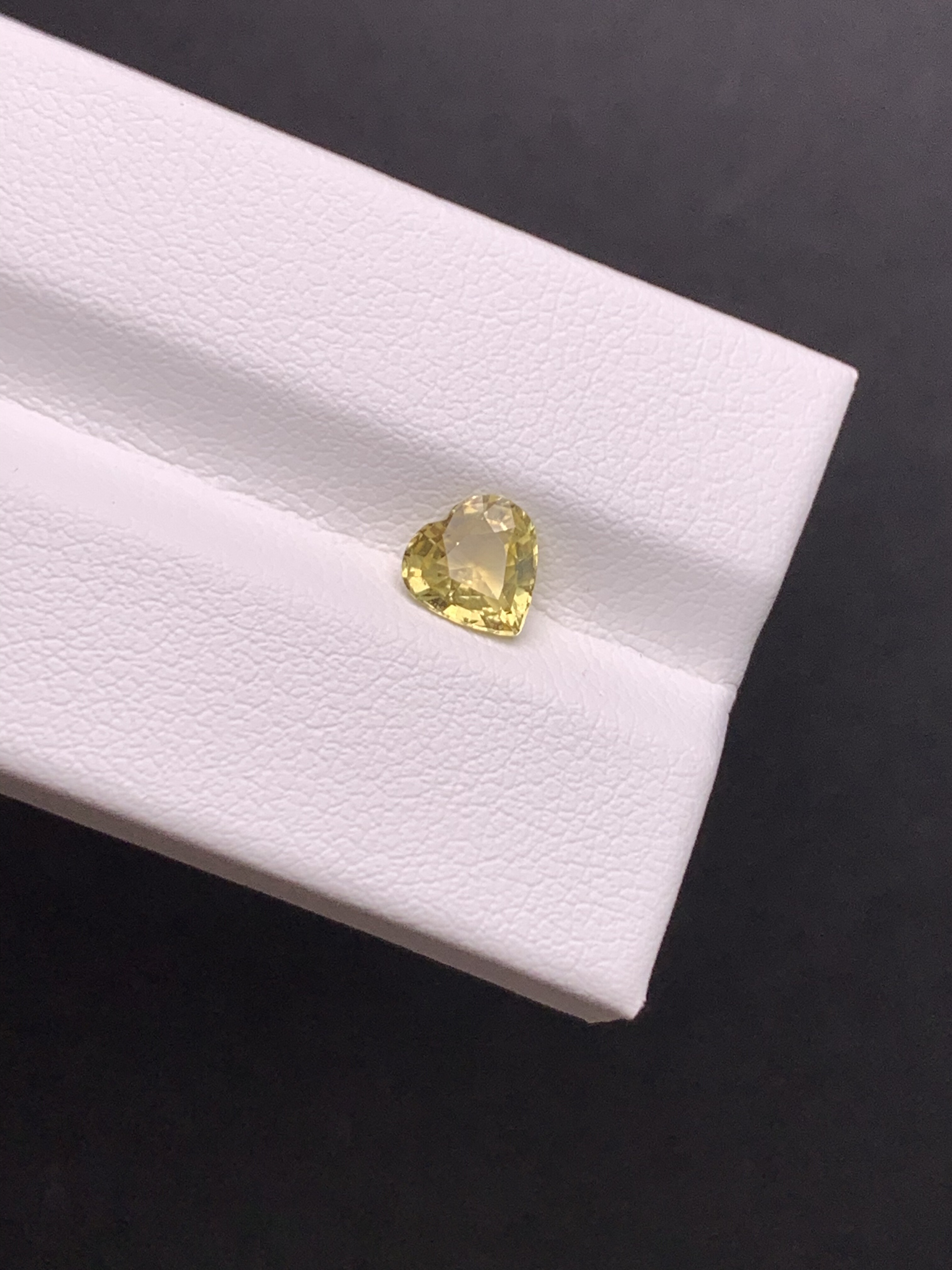 0.78克拉 斯里兰卡天然无烧金绿宝石 （1112）