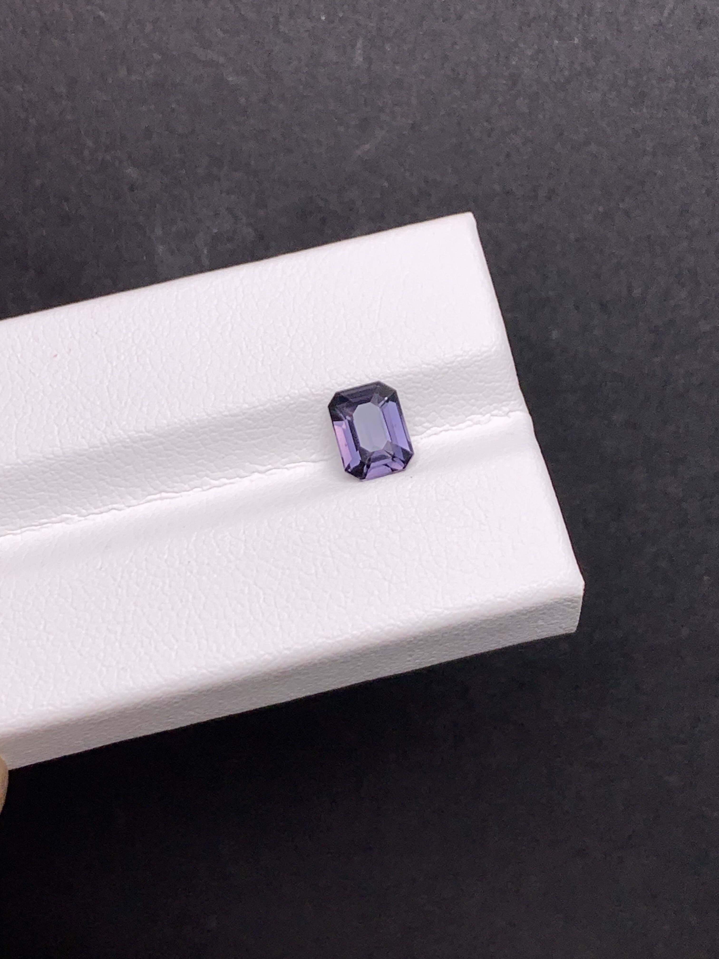 1.0克拉 坦桑尼亚天然无烧尖晶石 紫蓝色（1121）