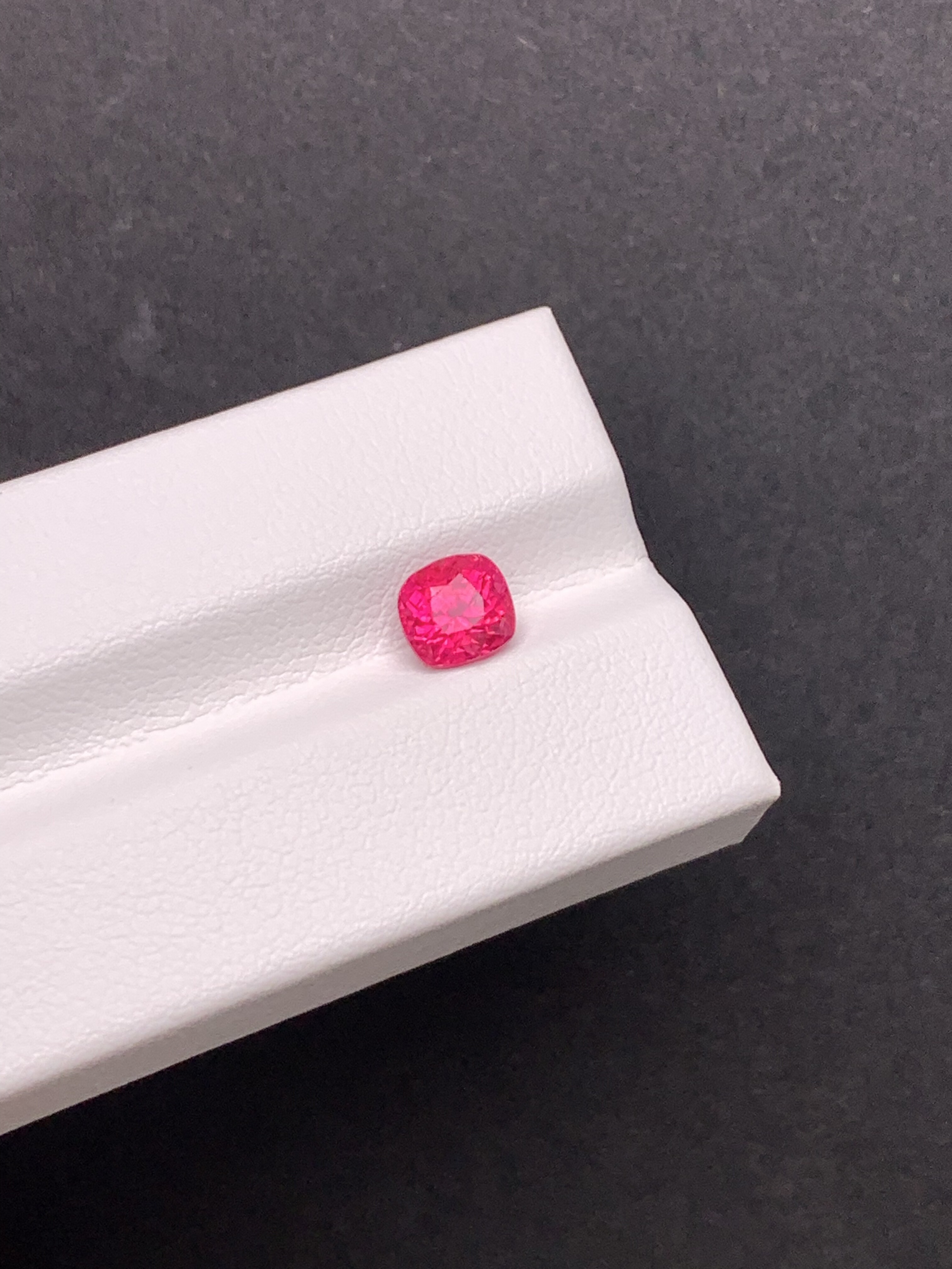 1.27克拉缅甸天然无烧尖晶石纳米亚绝地武士（1109）