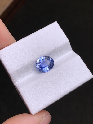 2.56克拉 斯里兰卡天然‮烧老‬蓝宝石 （0131）