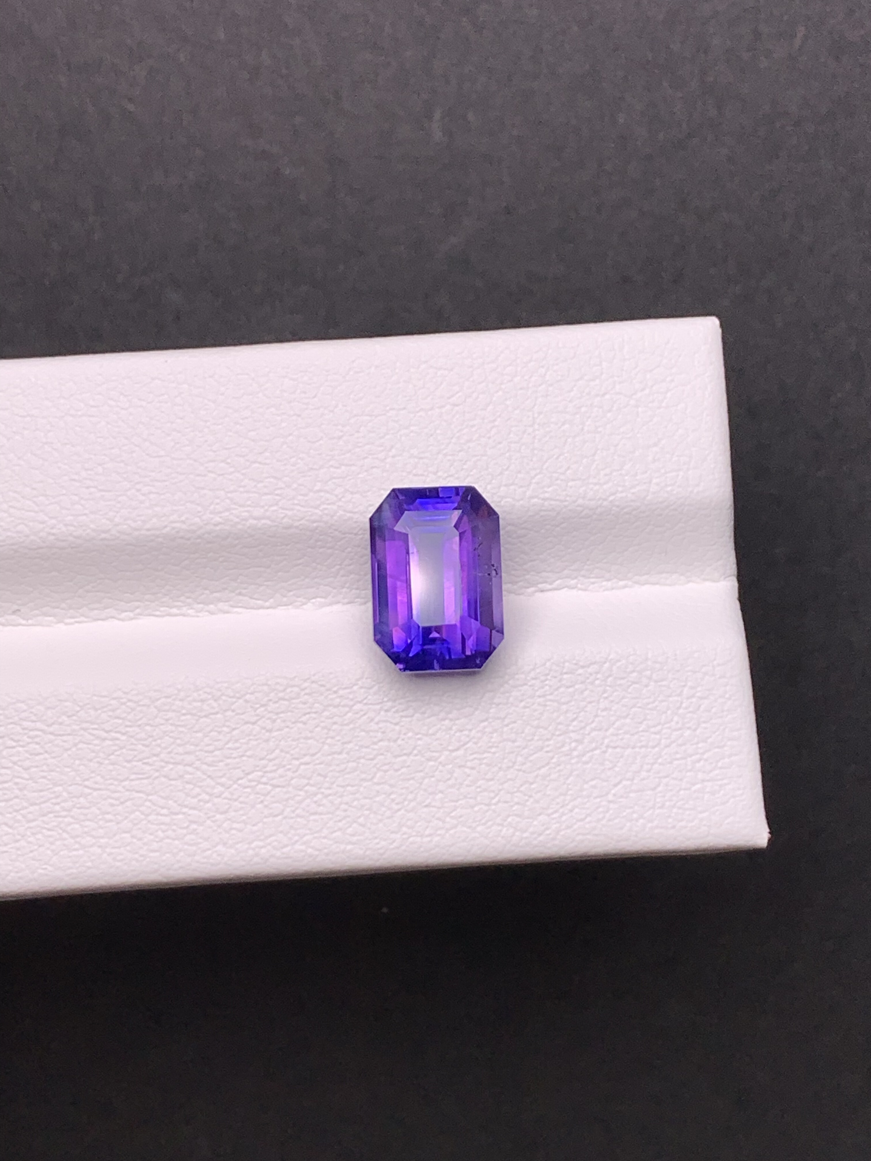 4.16克拉 斯里兰卡天然无烧梦幻薰衣草紫色蓝宝石 （1024）