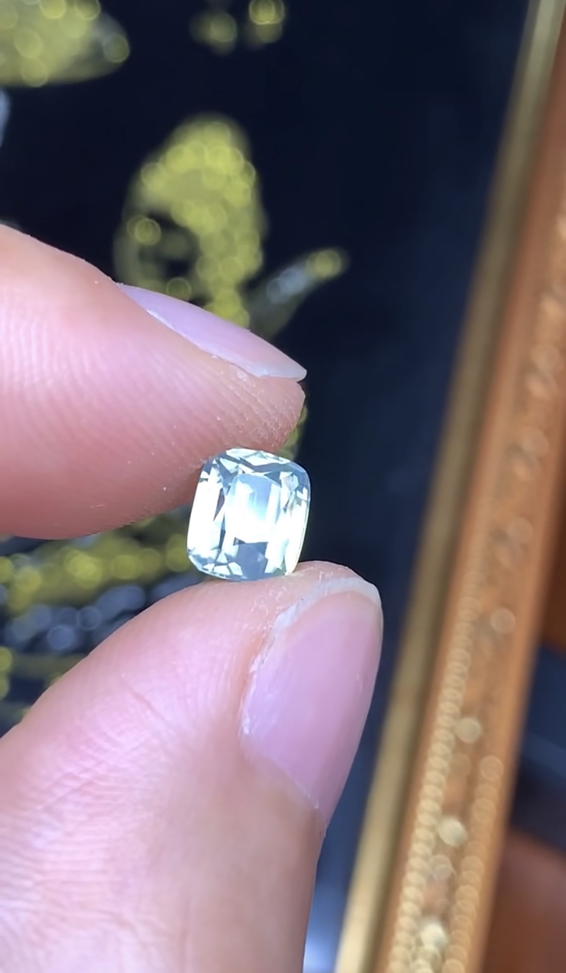 2.1克拉 斯里兰卡天然无烧梦幻莫奈花园色锆石 （1130）