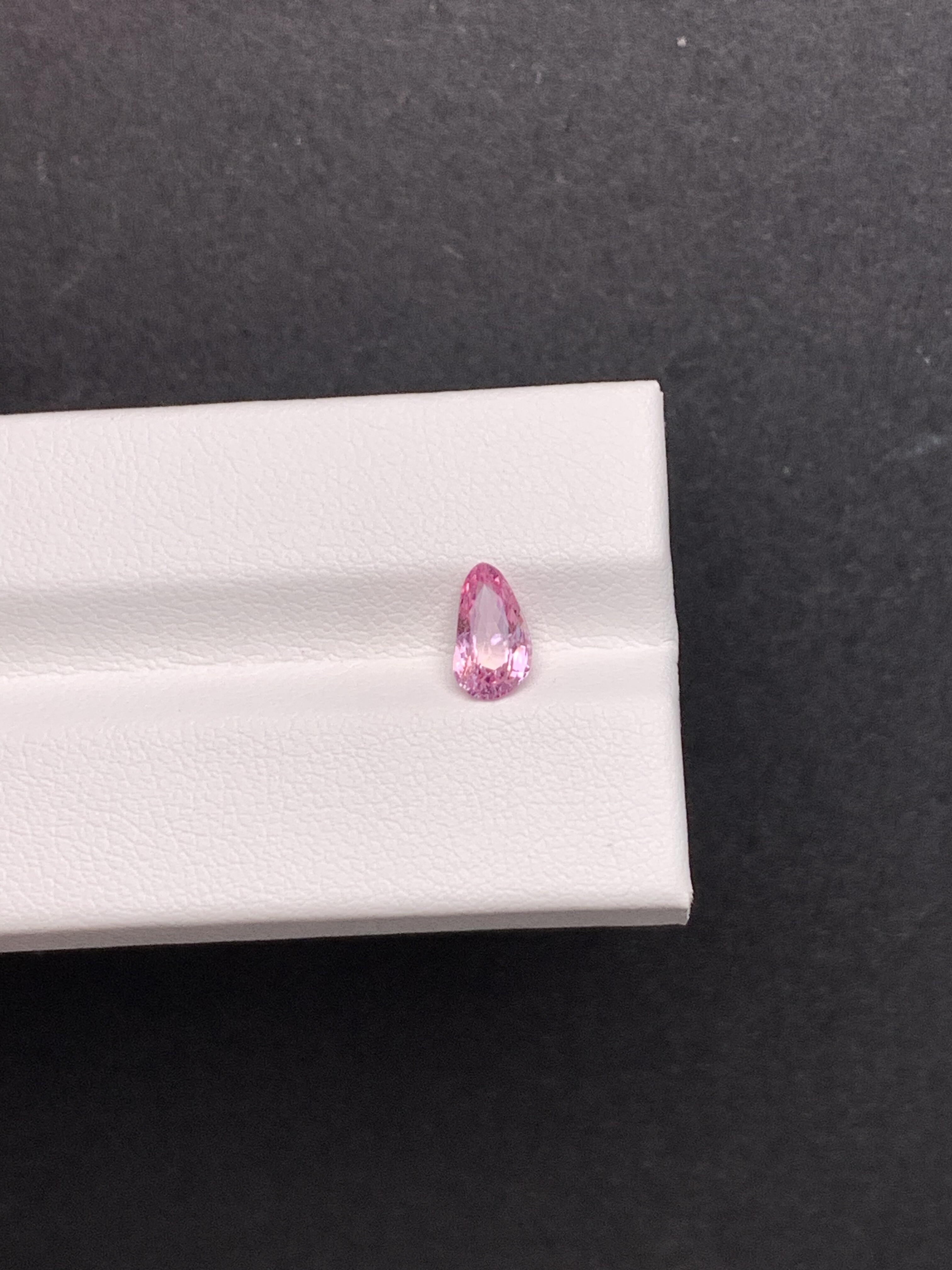 0.81克拉 越南特色天然无烧仙女粉尖晶石 颜色优雅 （1123）