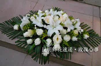 昆明花店昆明鲜花速递-讲台鲜花-会议桌花-签到桌花-婚礼花2