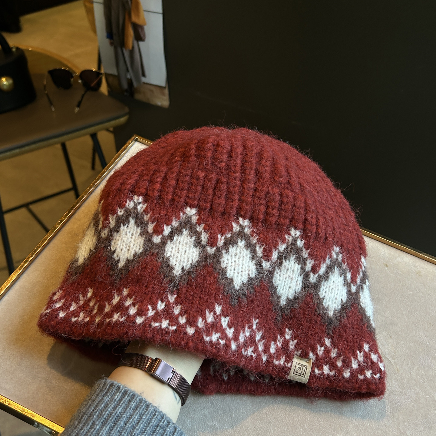 费尔岛帽子女小众手工钩针菱形套头帽冬季韩系保暖包头帽羊毛混纺,服饰配件/皮带/帽子/围巾,帽子,淘宝优惠券,粉丝福利购,淘宝优惠卷