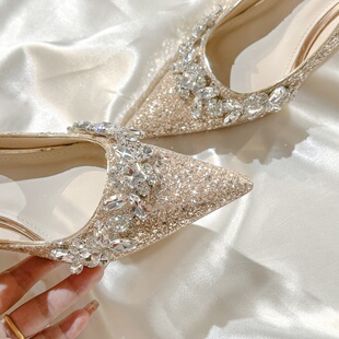 主婚纱新娘伴娘鞋不累脚秀禾服敬酒两穿香槟色水晶尖头细跟高跟鞋