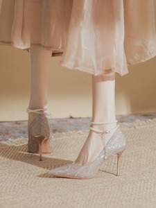 香槟色新娘高跟鞋女细跟婚鞋 2023新款珍珠水晶伴娘鞋一字带单鞋