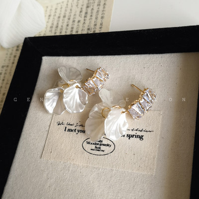 海边贝壳。超仙花朵流苏耳环高级感小众气质百搭显白度假风耳饰女