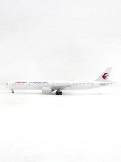 JETHUT 中国东方航空波音B777-300ER B-2001 合金客飞机模型1/400