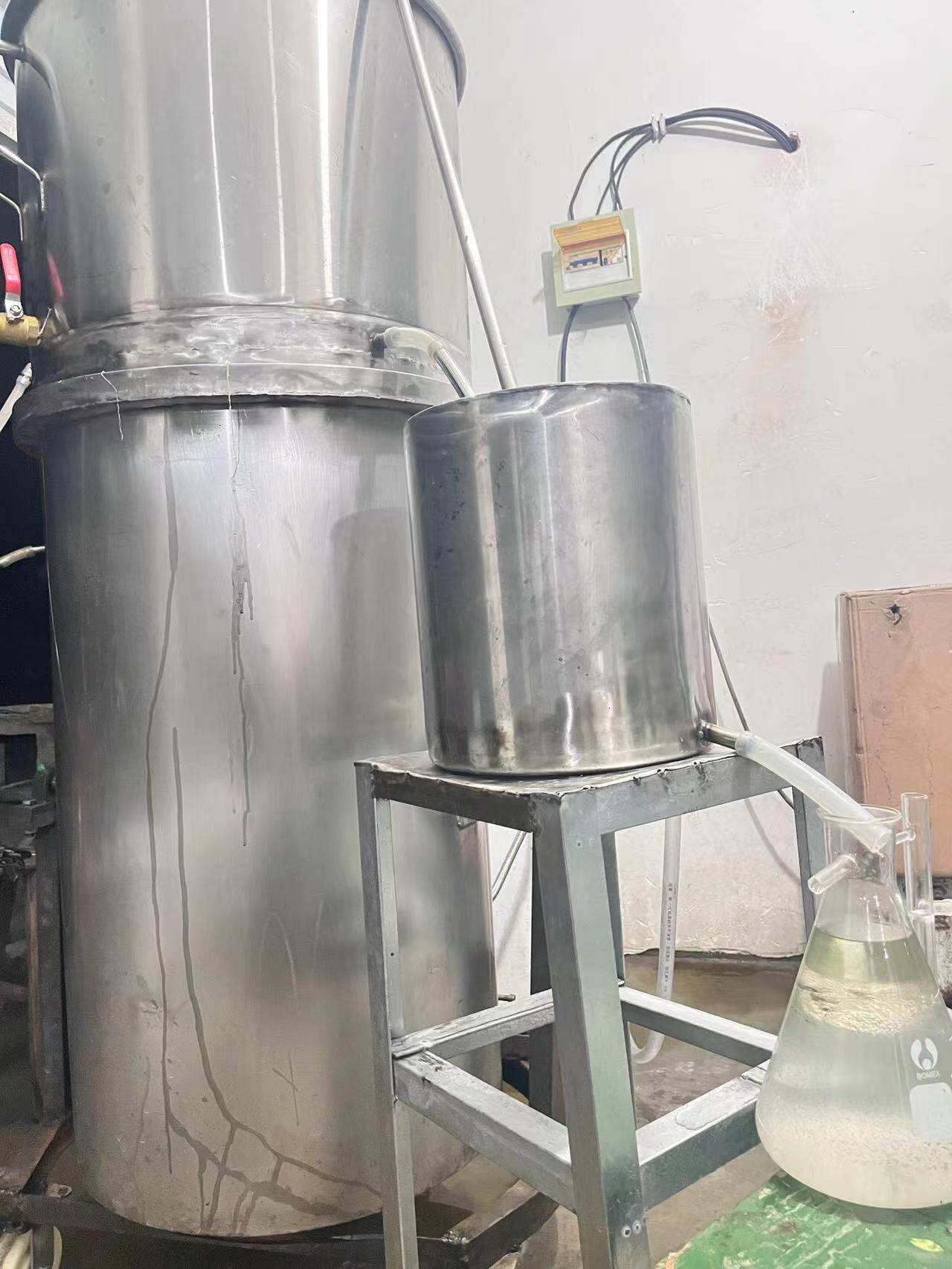 30斤/50斤/100斤蒸馏设备蒸酒器酿酒设备304不锈钢/天锅/纯露机
