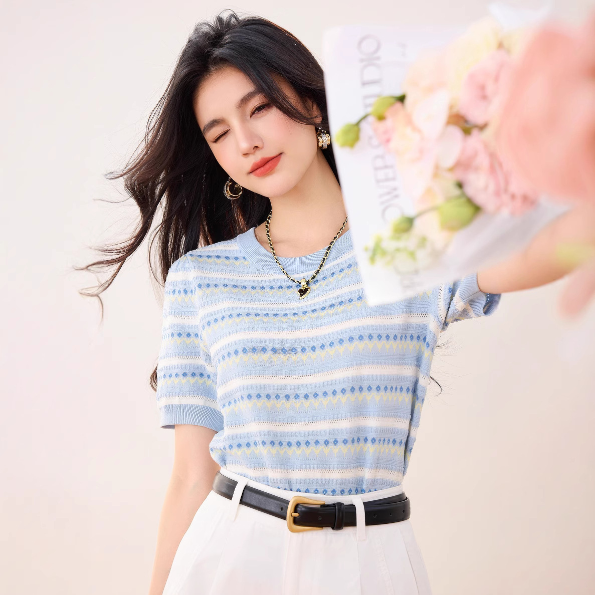薄款冰丝碎花蓝色短袖t恤针织衫女装夏季2025新款高级感上衣正肩