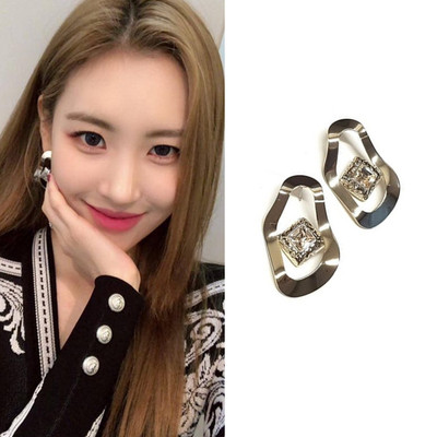 夸张耳环YOUNGWON合金优雅合金女