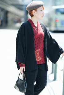 日本京都设计师女交织羊毛呢料木扣和服袖 sousou代购 上衣外套黑色