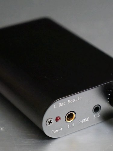 L1305Portable4.4随身便携电池版解码耳放一体机单端、平衡输出