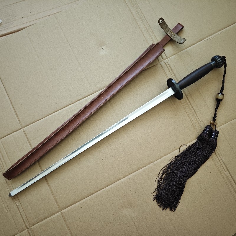 龙泉市双锏方锏实心双鞭秦琼锏武术表演雌雄武术不锈钢器械未开刃