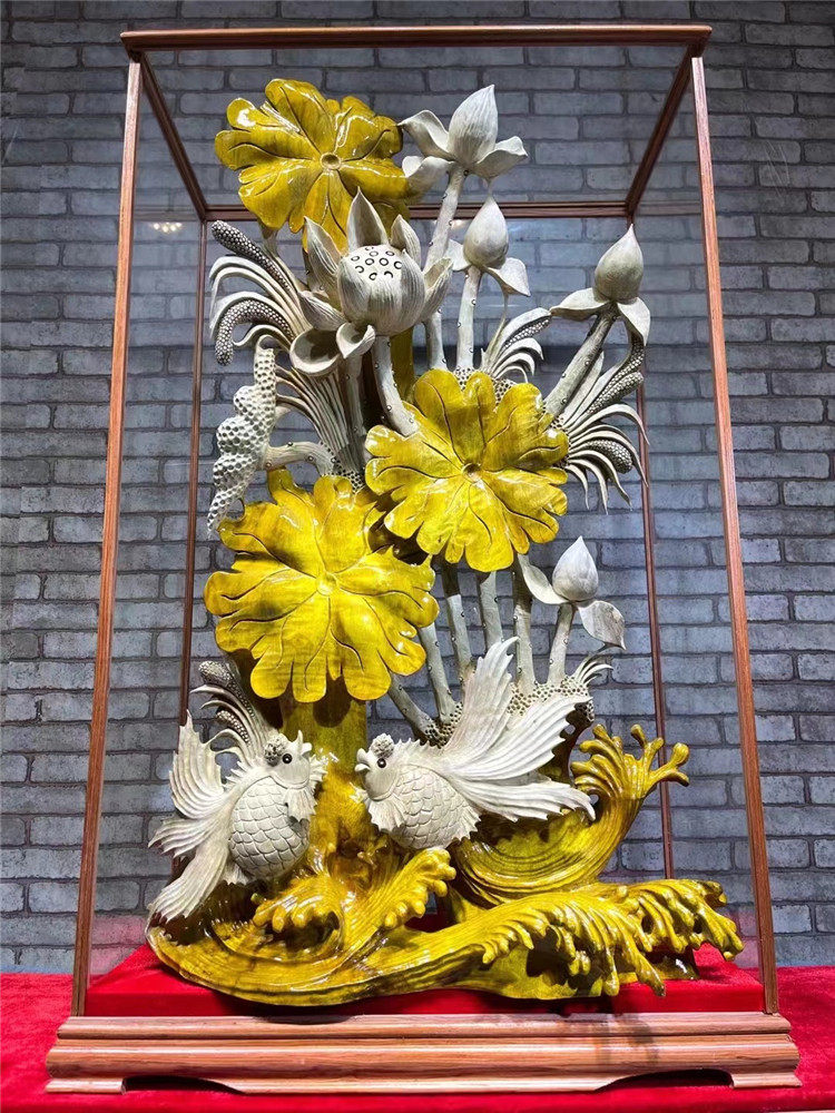 厂家直销小叶桢楠金丝楠木雕刻金鱼荷叶金玉满堂根雕木雕摆件