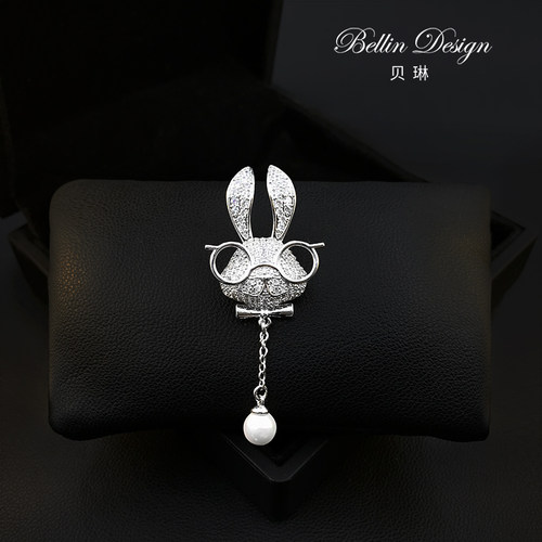 个性设计感兔子胸针配饰