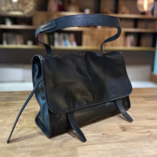 【宋佳同款】裘真植鞣羊皮信使漫邮包松弛大容量通勤休闲邮差包女