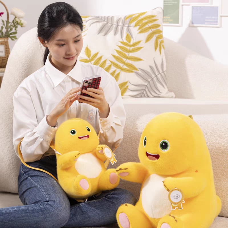 正版奶龙玩偶毛绒双肩背包可爱娃娃睡觉抱枕女孩生日礼物礼品